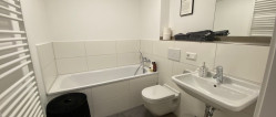 Bad mit Wanne